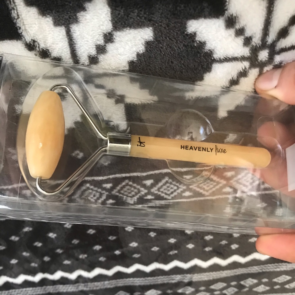 Heavenly luxe face and neck citrine roller